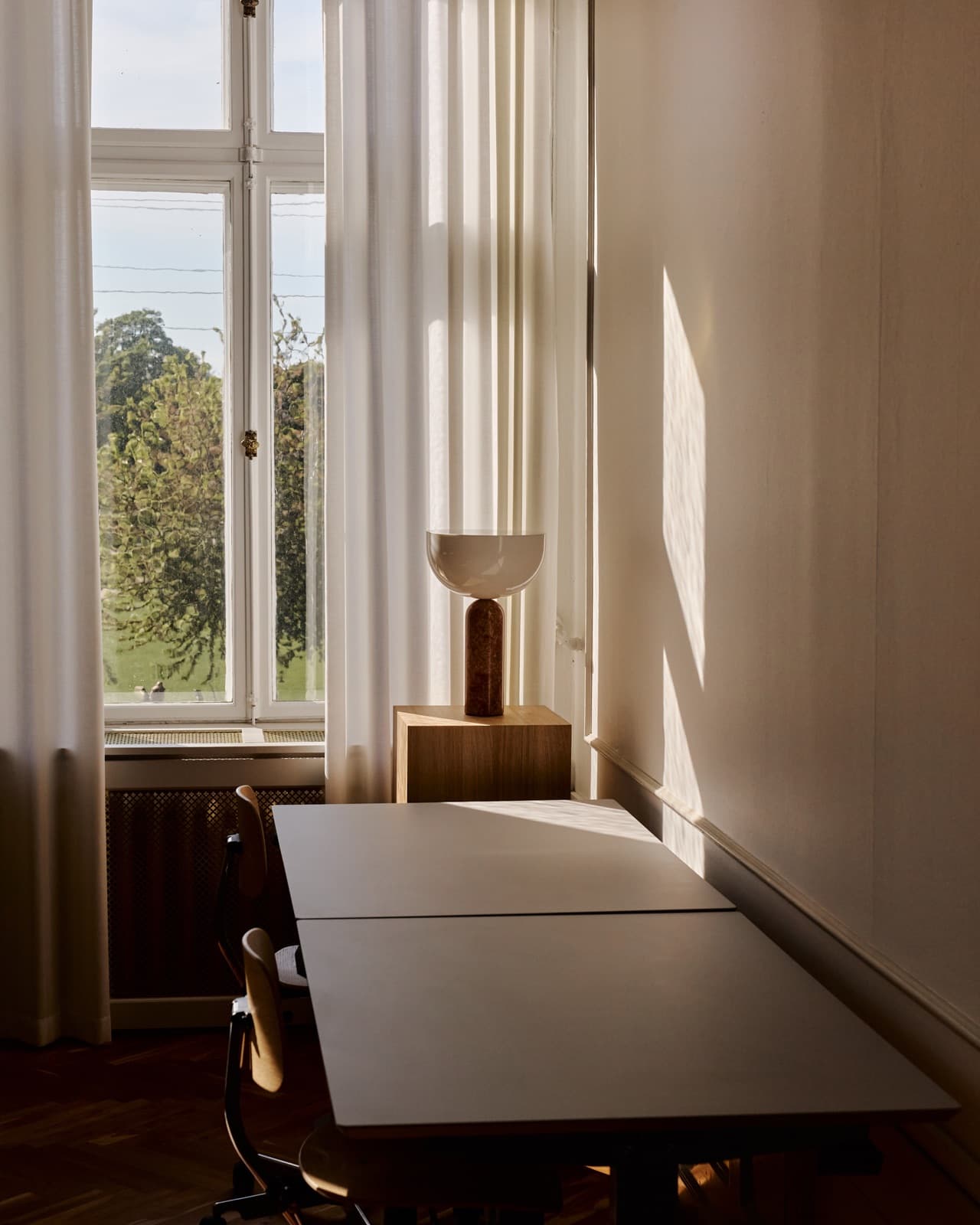 Lyst kontor med udsigt til Kongens Have - 3