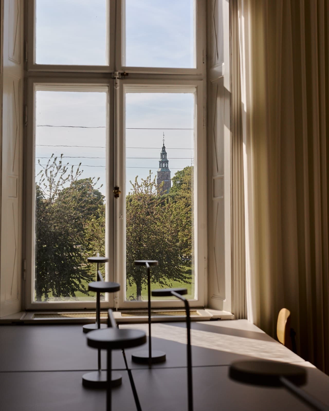 Elegant kontor med forgyldt kassetteloft - 5